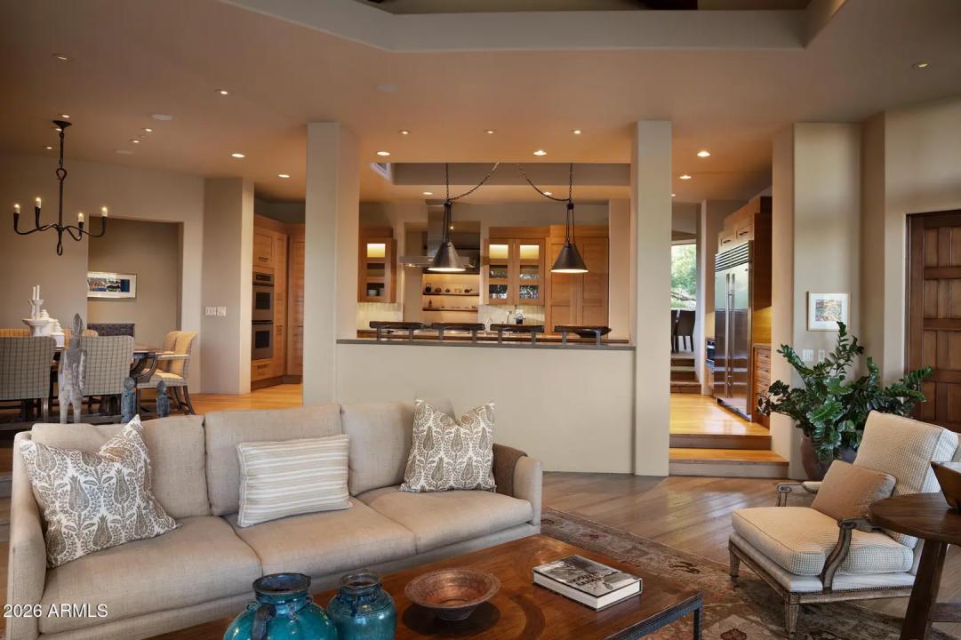 Real Estate Picture 12