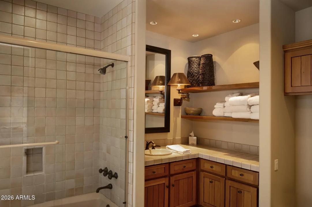 Real Estate Picture 29