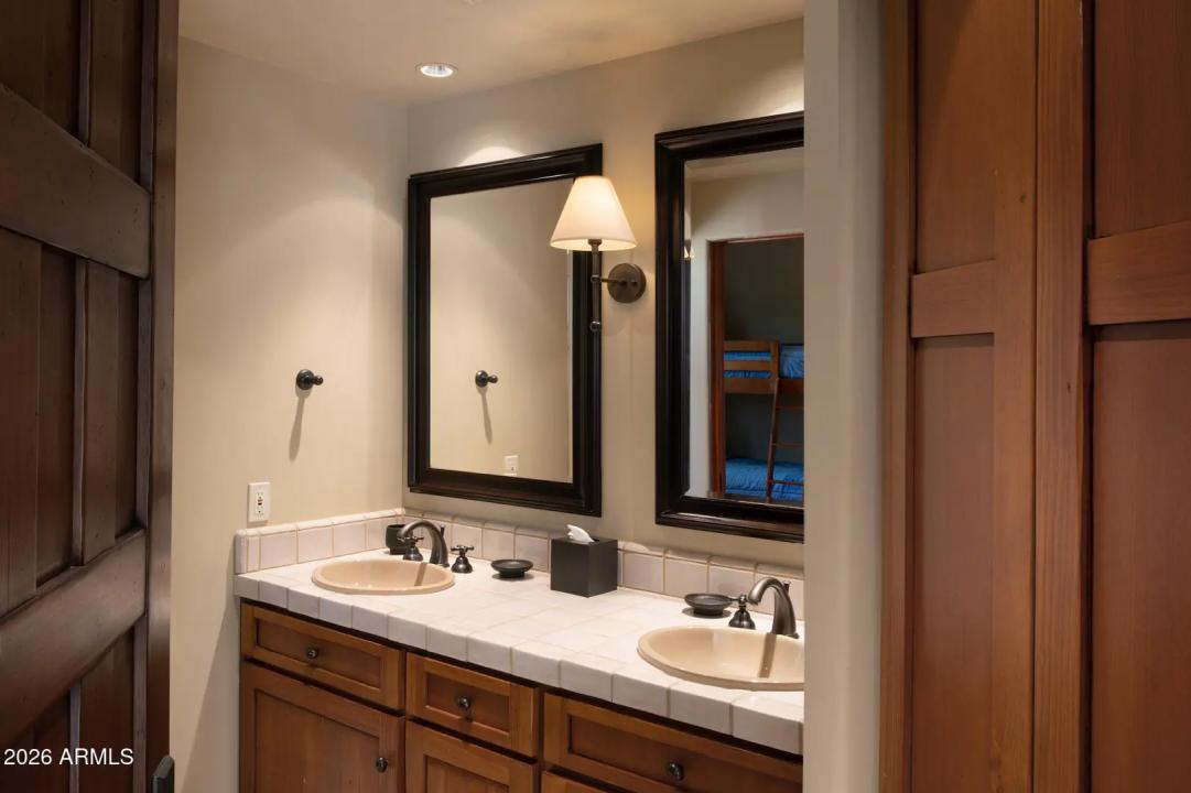 Real Estate Picture 42
