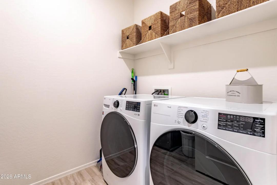 Real Estate Picture 33
