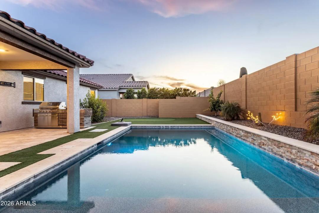 Real Estate Picture 37