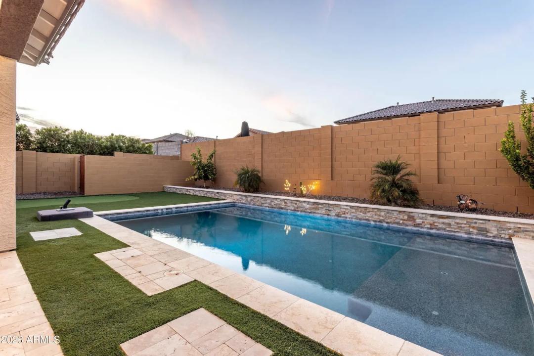 Real Estate Picture 38
