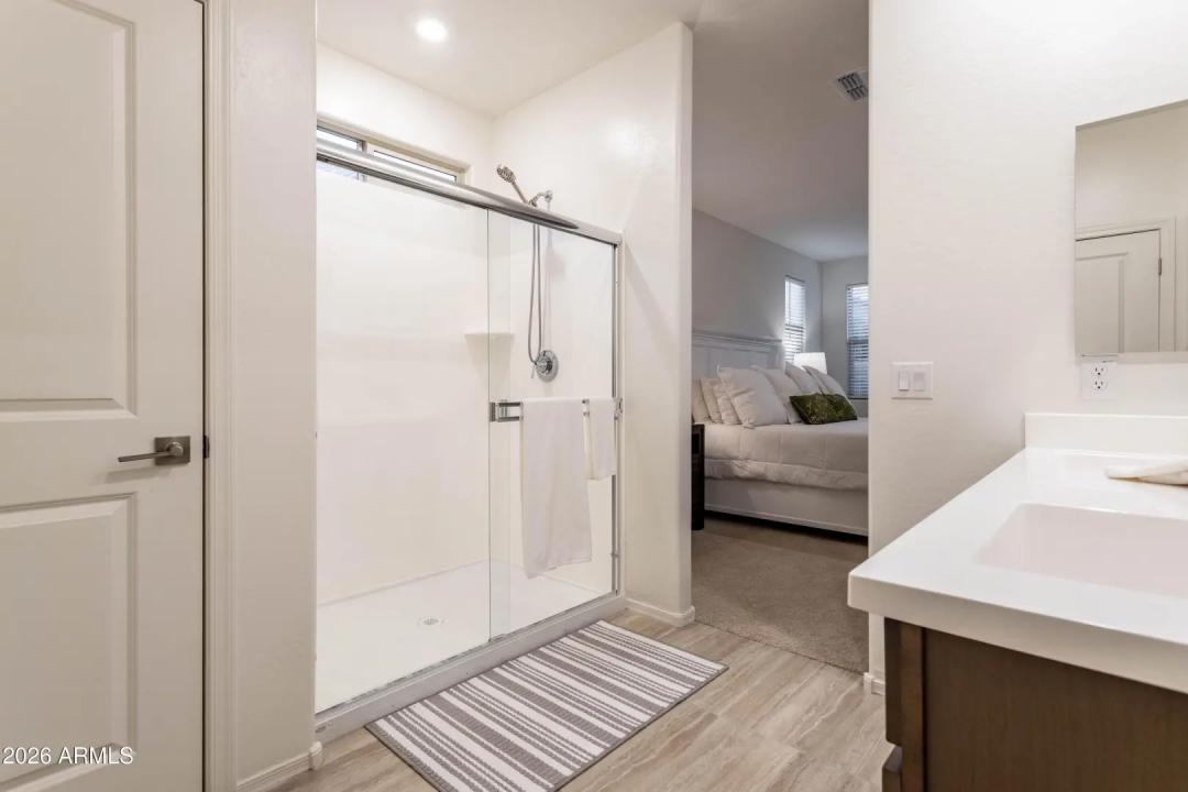 Real Estate Picture 23