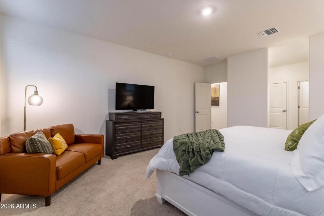 Real Estate Picture 21