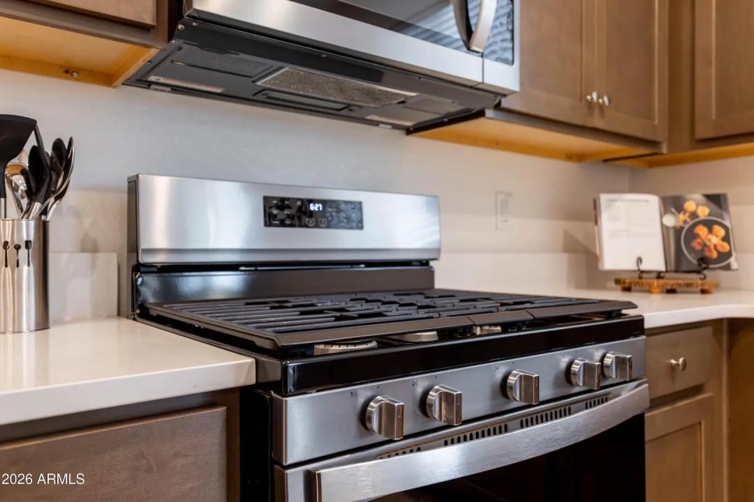 Real Estate Picture 11