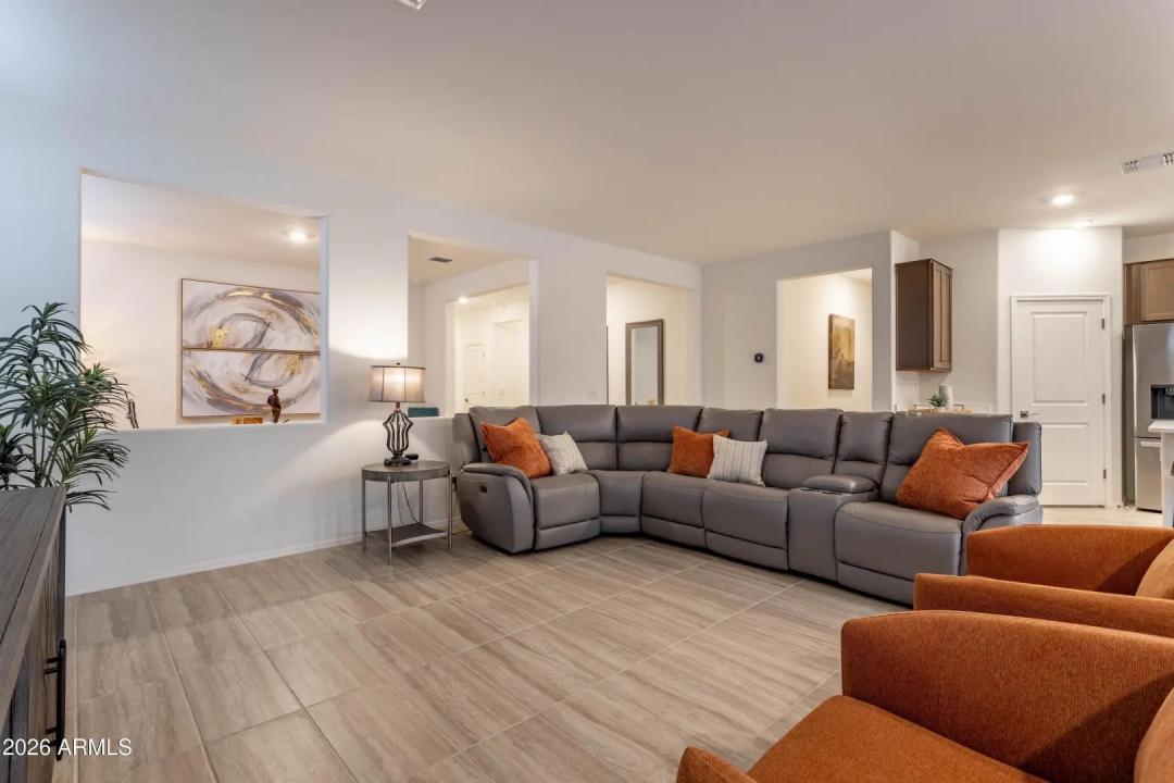 Real Estate Picture 16