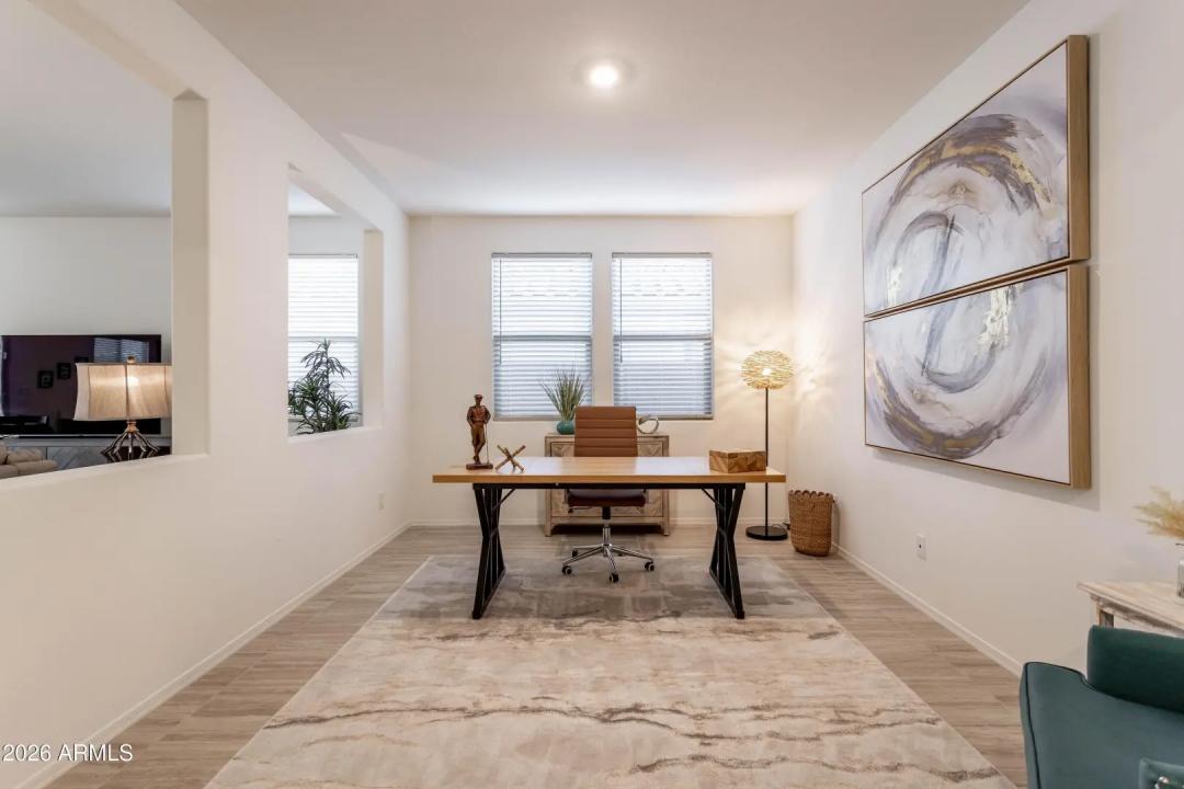 Real Estate Picture 18