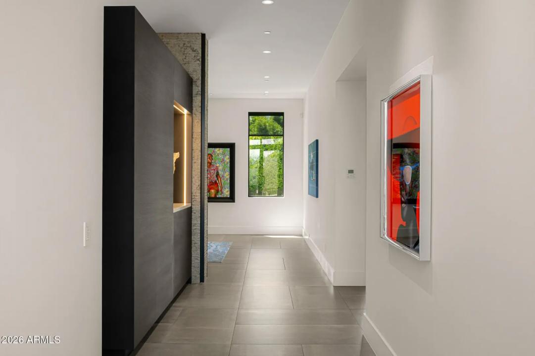 Real Estate Picture 6