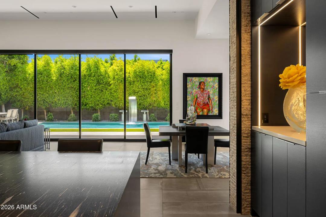 Real Estate Picture 7