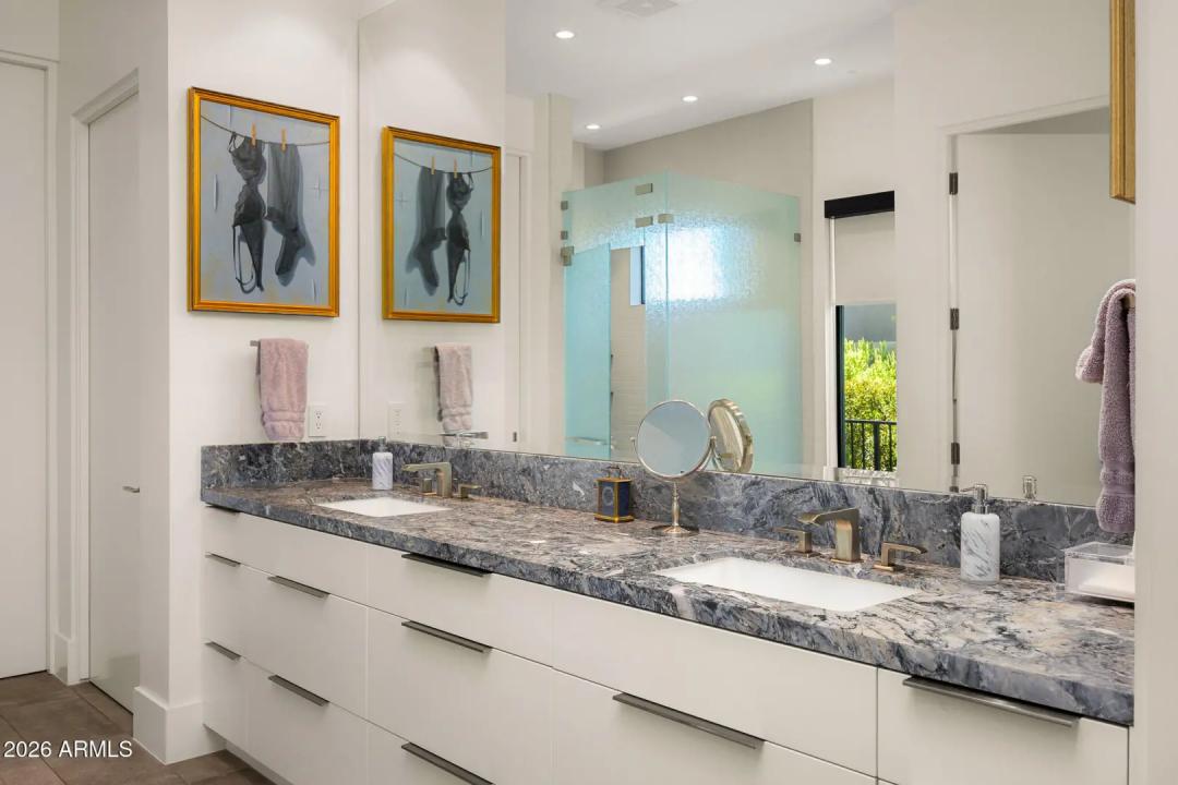 Real Estate Picture 18