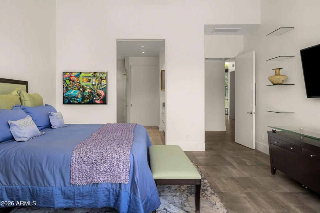 Real Estate Picture 17