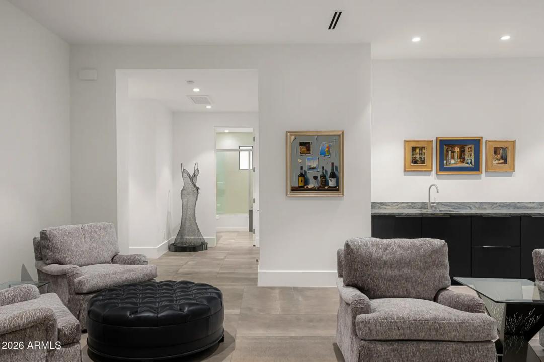 Real Estate Picture 25