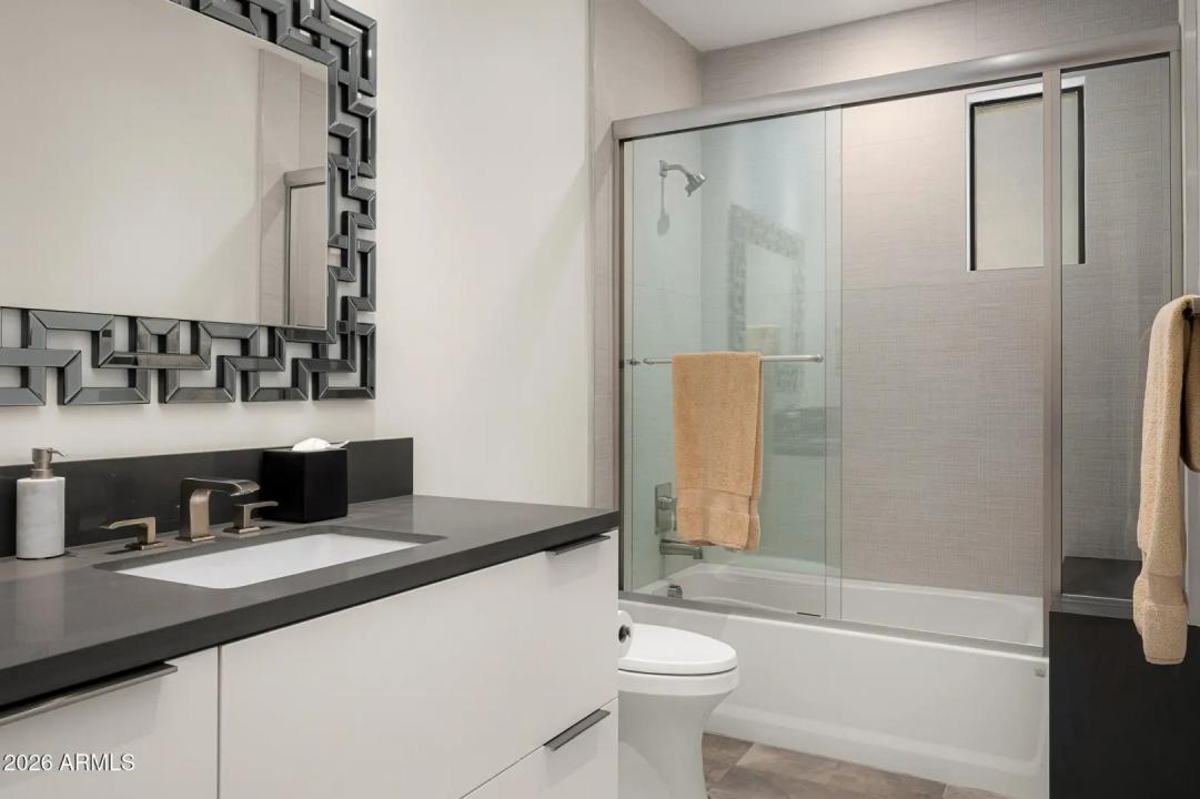 Real Estate Picture 28