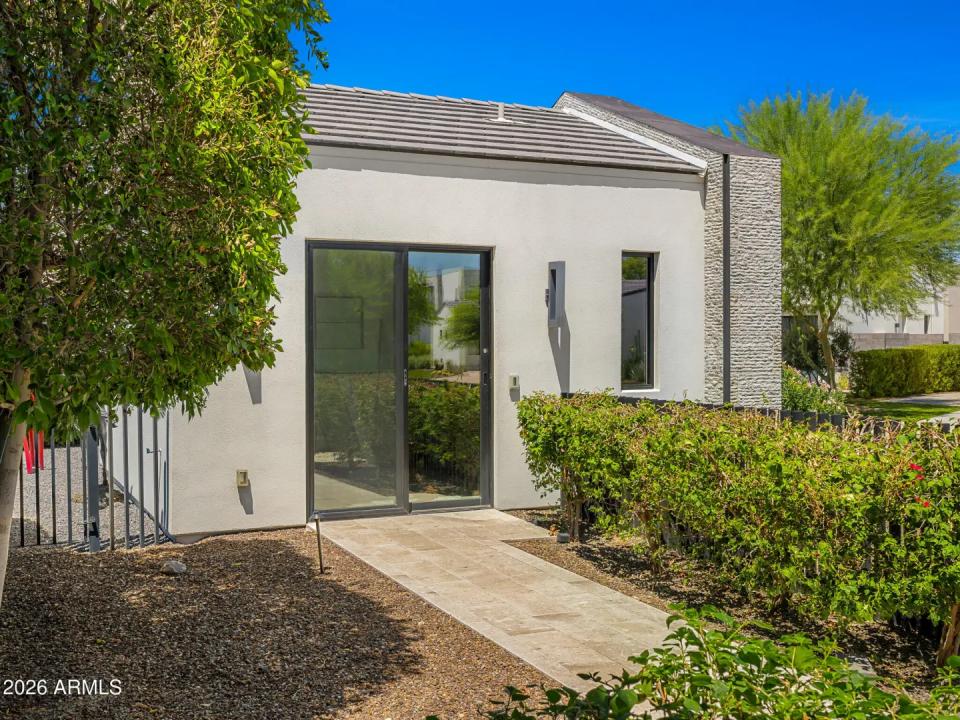 Real Estate Picture 34