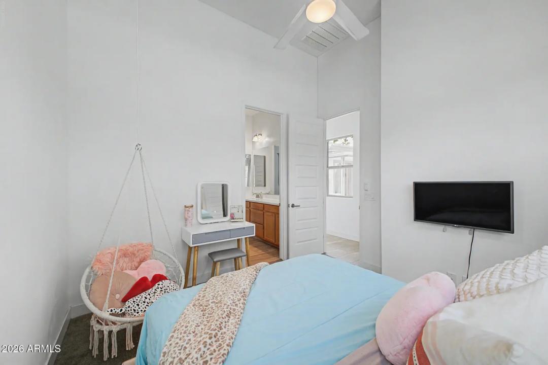 Real Estate Picture 43
