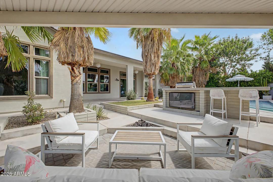 Real Estate Picture 24