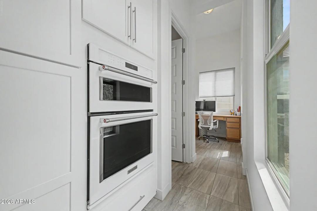 Real Estate Picture 15