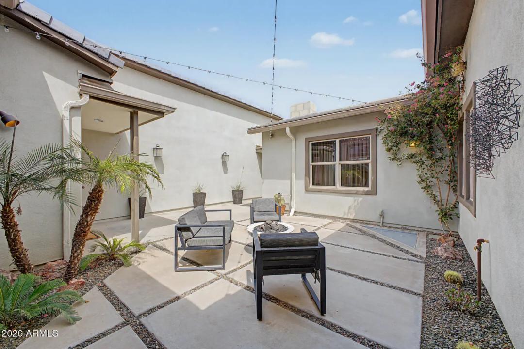 Real Estate Picture 18