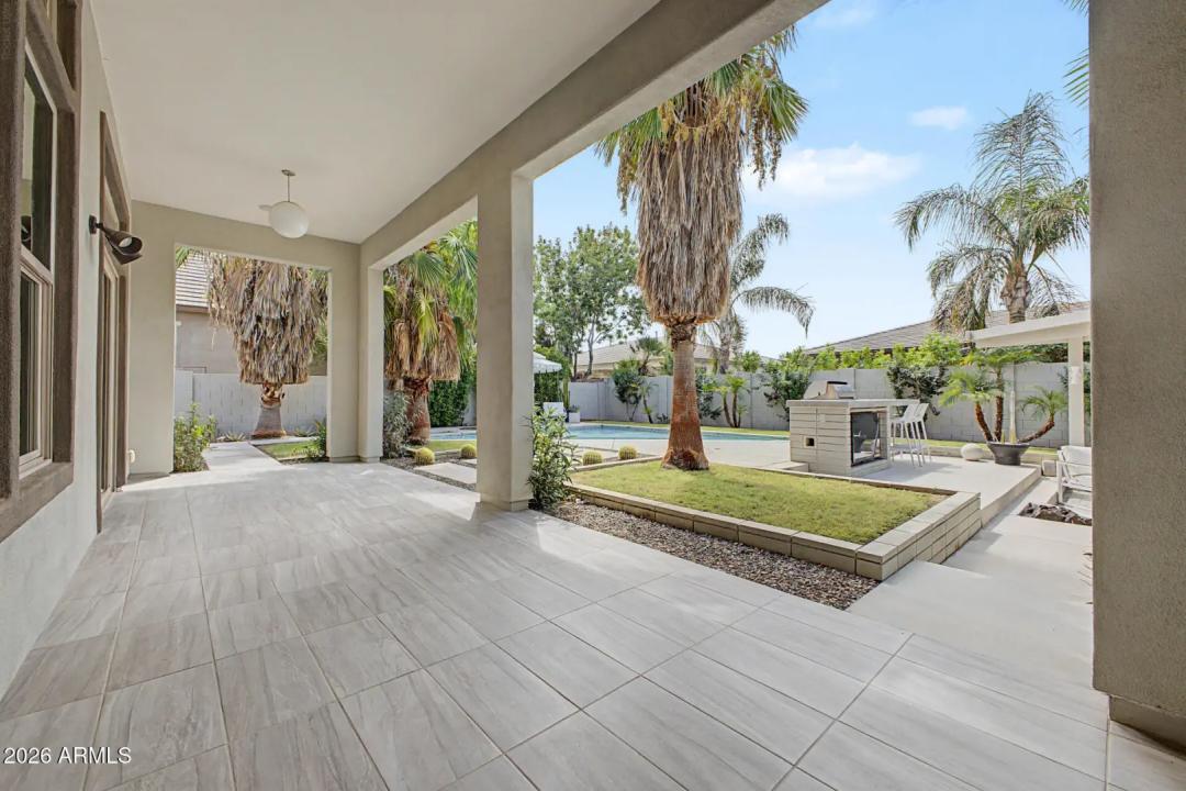 Real Estate Picture 28