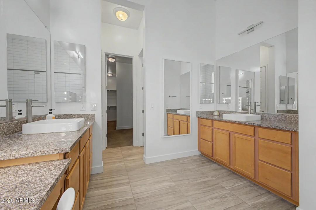 Real Estate Picture 34