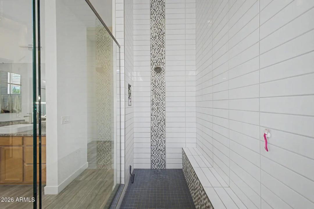 Real Estate Picture 41