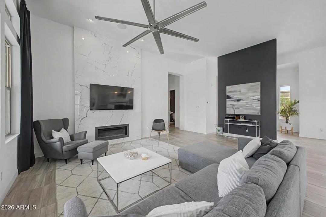 Real Estate Picture 2
