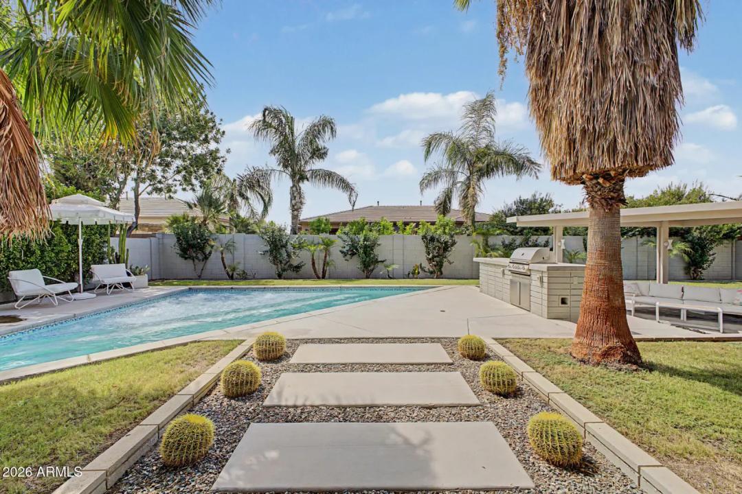 Real Estate Picture 19