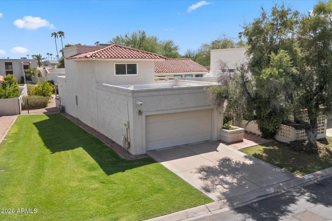 Real Estate Picture 2