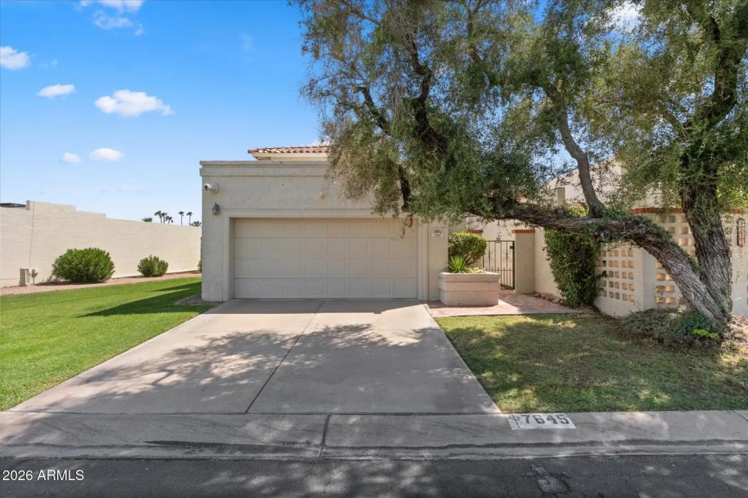 Real Estate Picture 3
