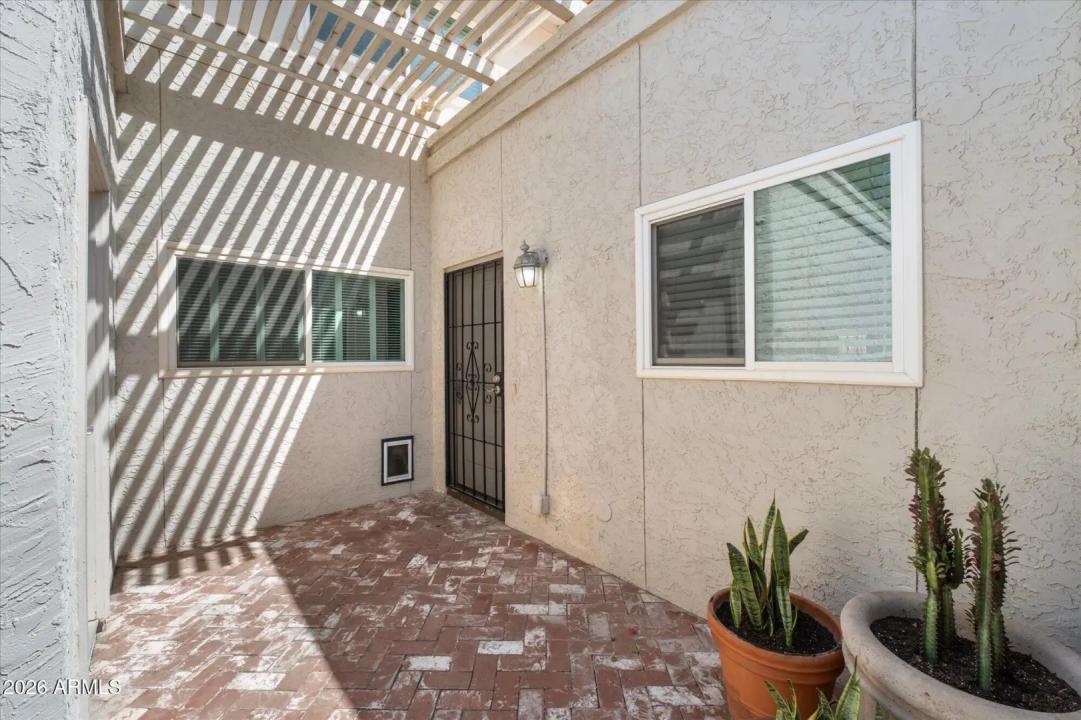 Real Estate Picture 5