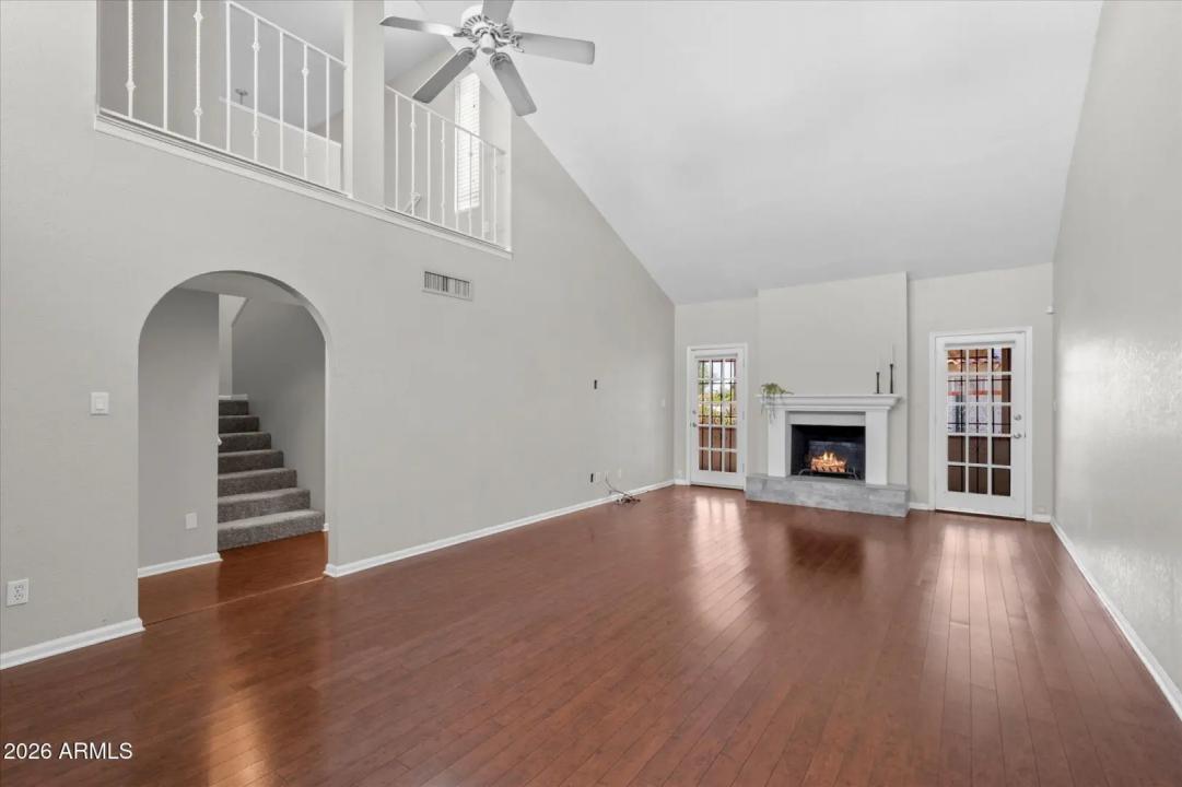 Real Estate Picture 8