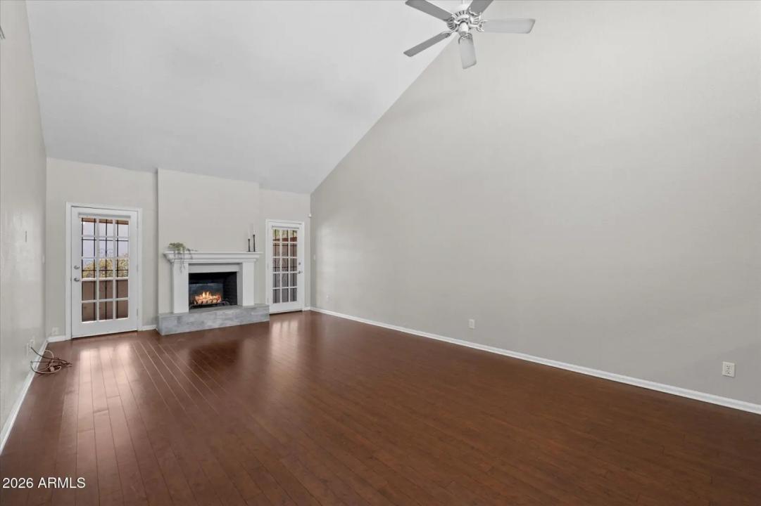 Real Estate Picture 7