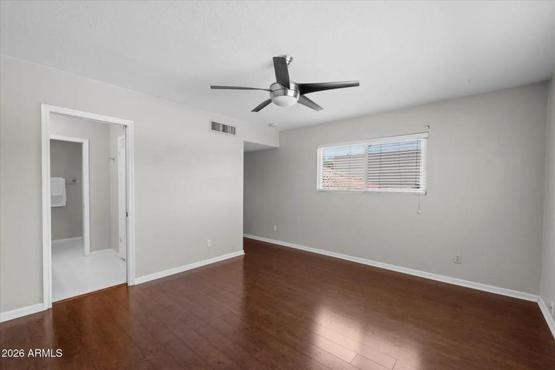Real Estate Picture 15