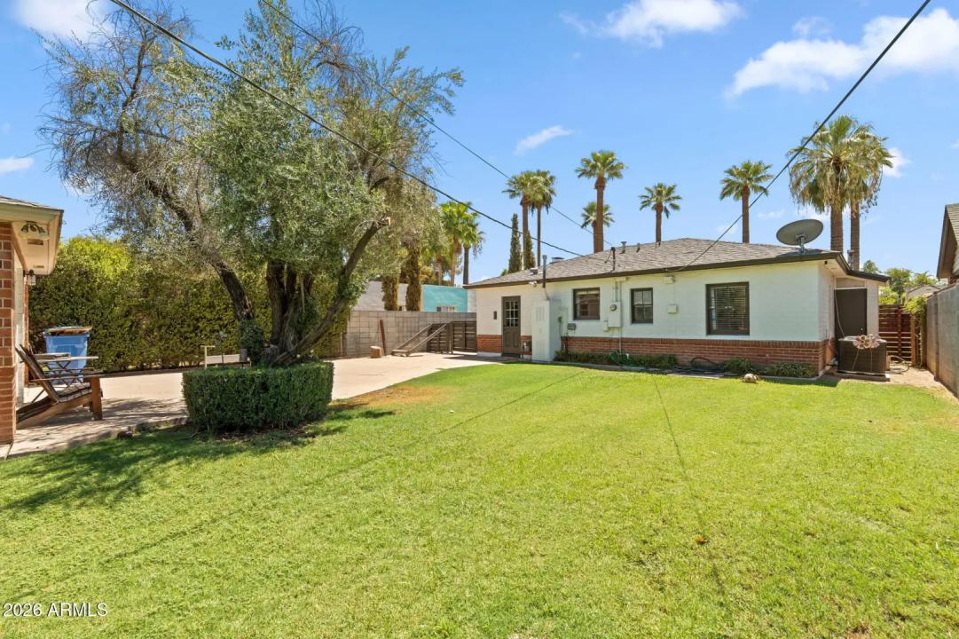Real Estate Picture 16