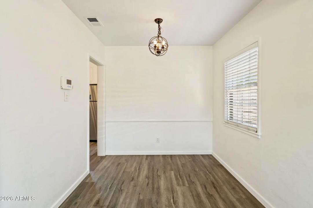 Real Estate Picture 6