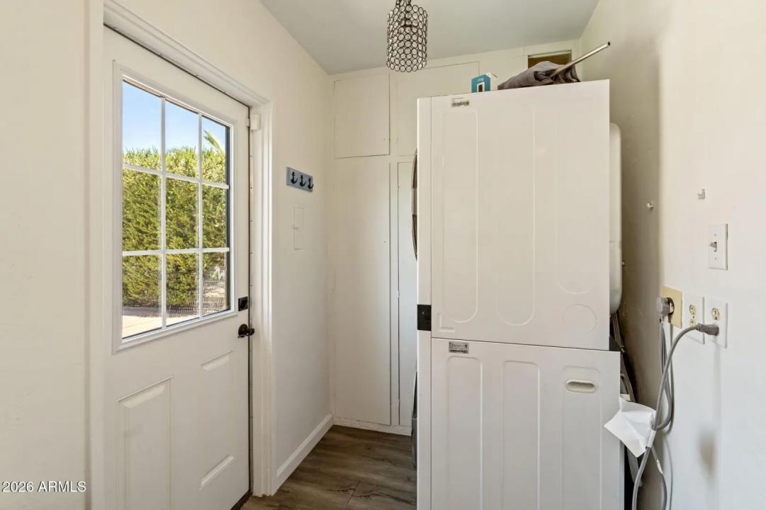 Real Estate Picture 25