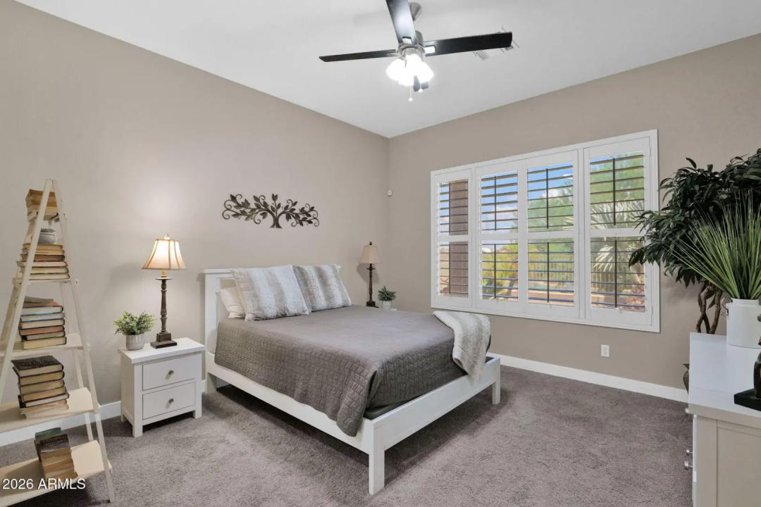 Real Estate Picture 22