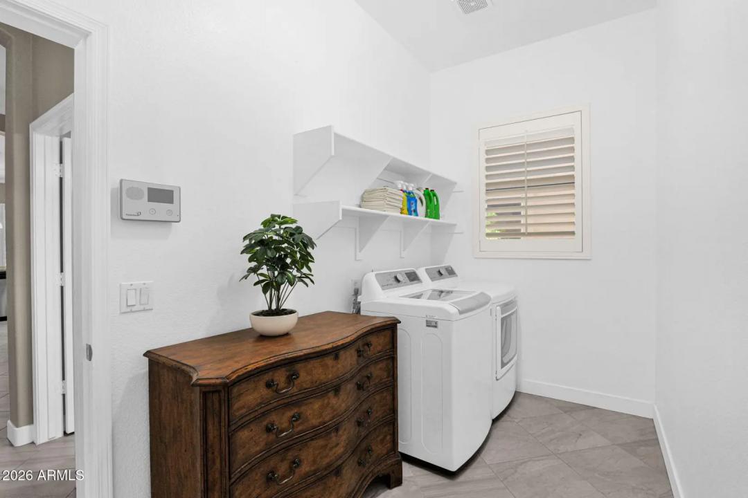Real Estate Picture 24