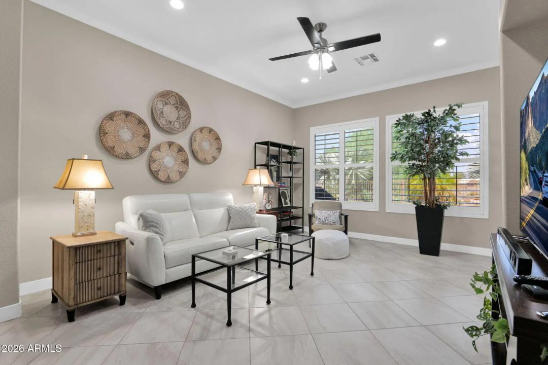 Real Estate Picture 7