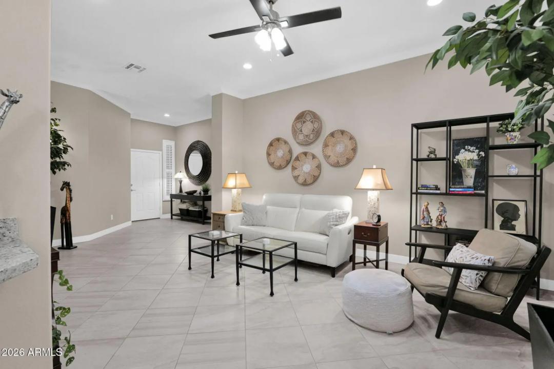 Real Estate Picture 8