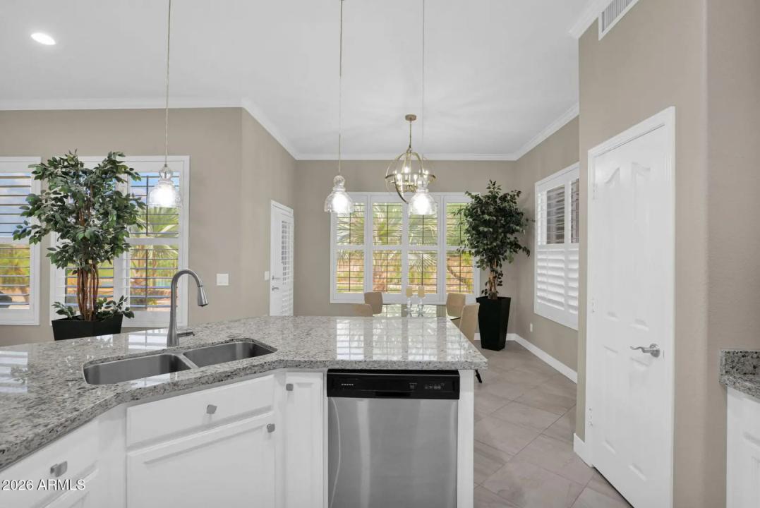 Real Estate Picture 13