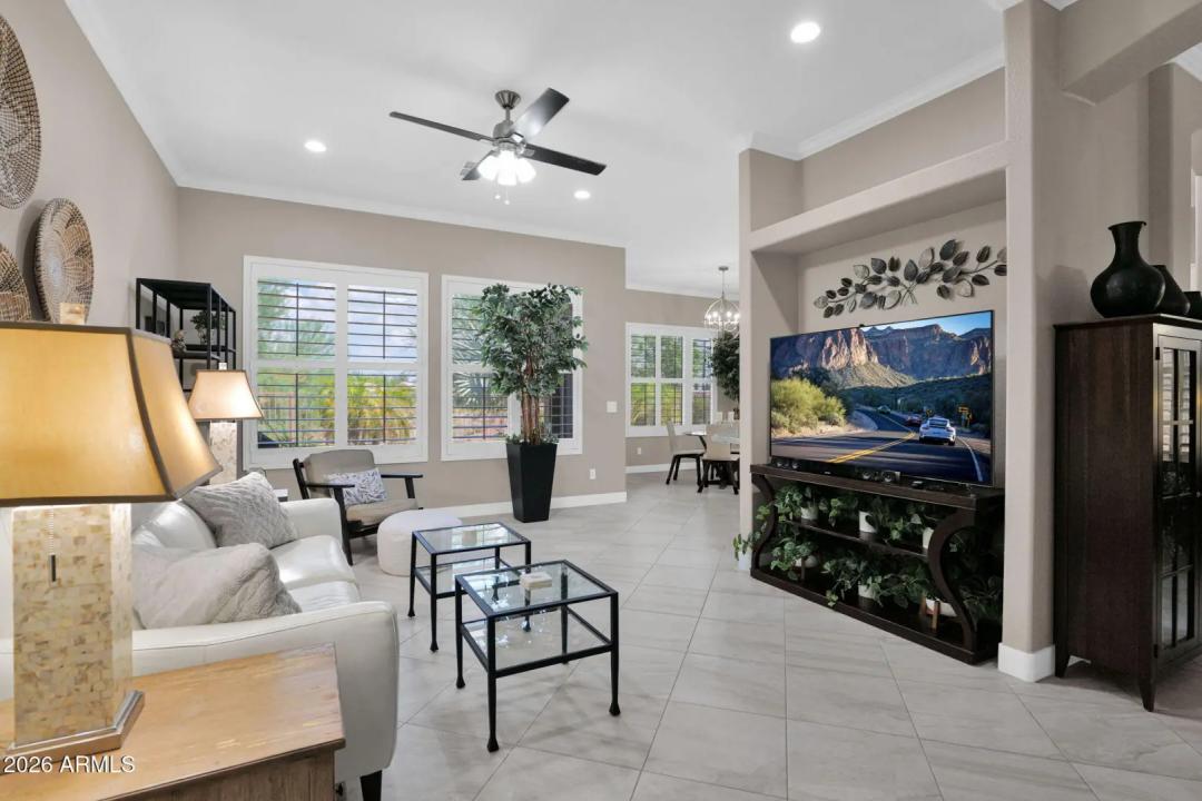 Real Estate Picture 9