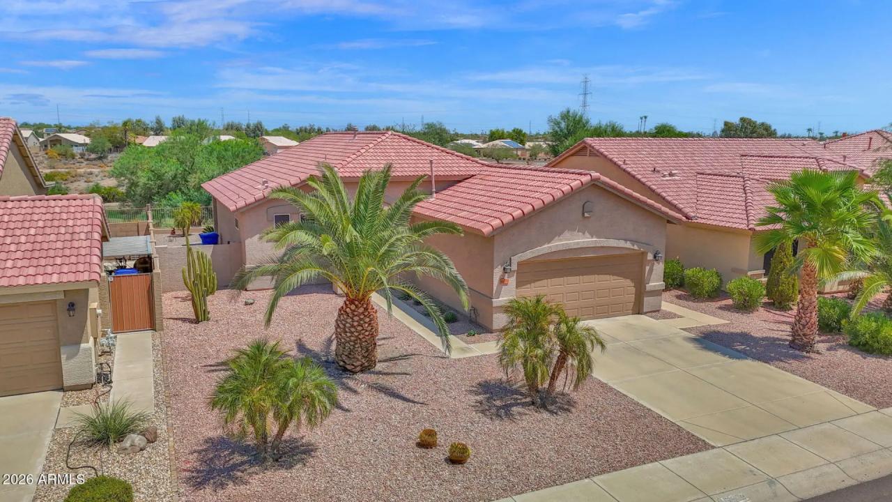 Real Estate Picture 3