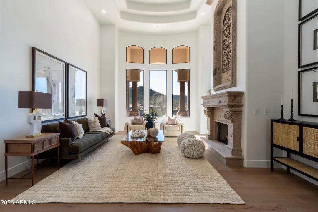 Real Estate Picture 10
