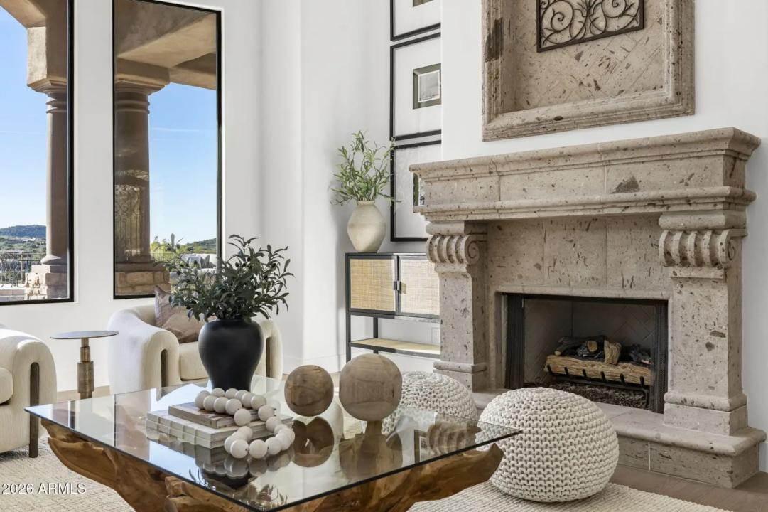 Real Estate Picture 11