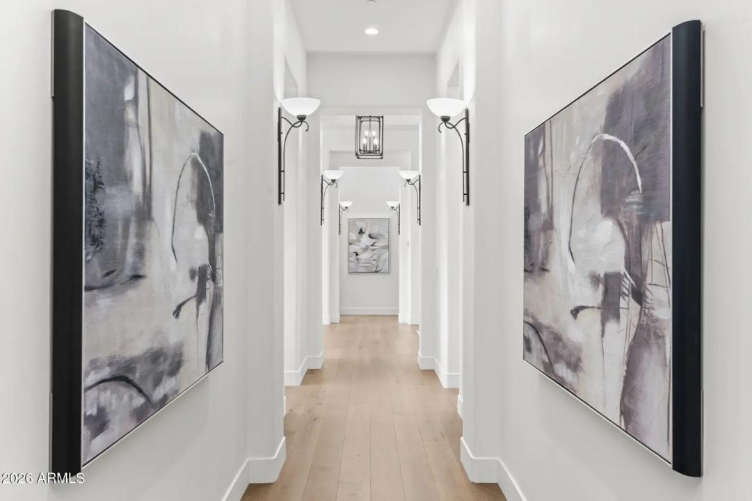 Real Estate Picture 12