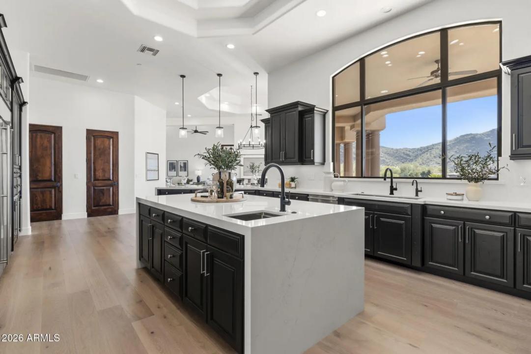 Real Estate Picture 13