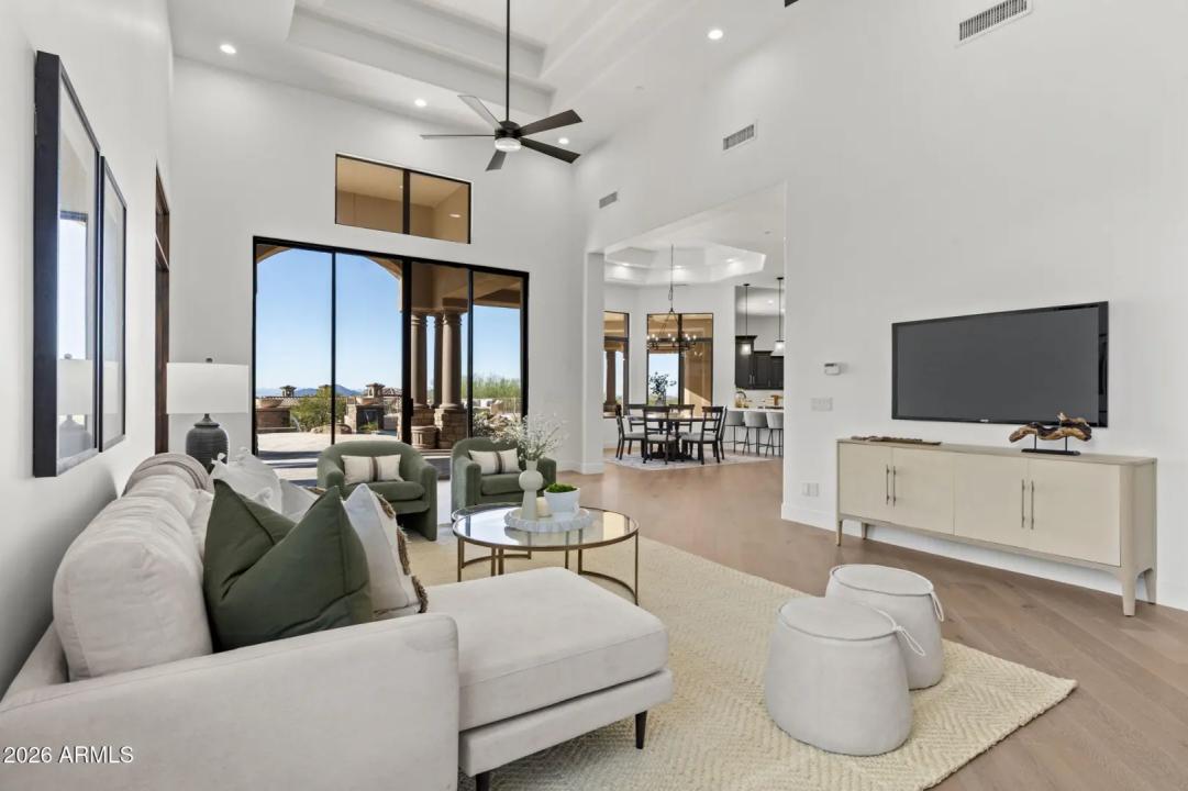 Real Estate Picture 19