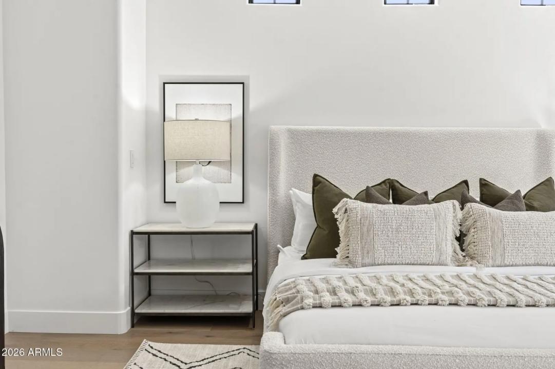 Real Estate Picture 23