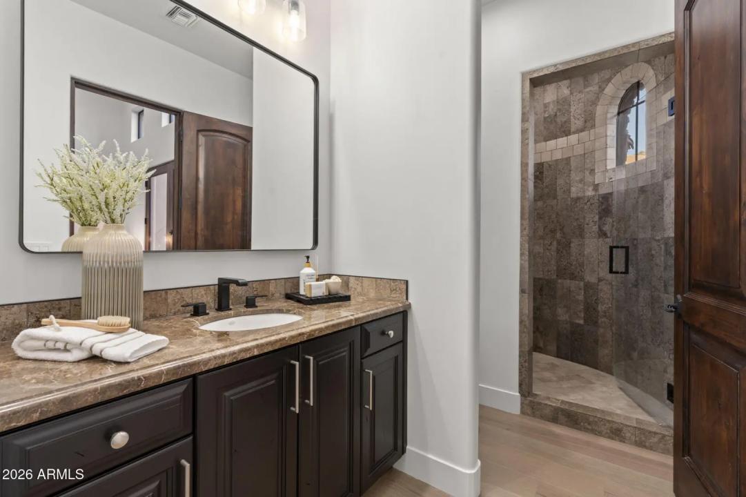 Real Estate Picture 35